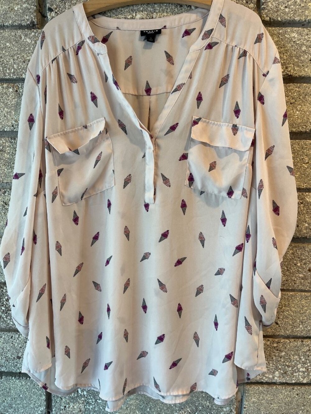 Torrid Harper Ice Cream Cone Print Blouse 3X Lightweight Cream Button-Front Long - Picture 2 of 8